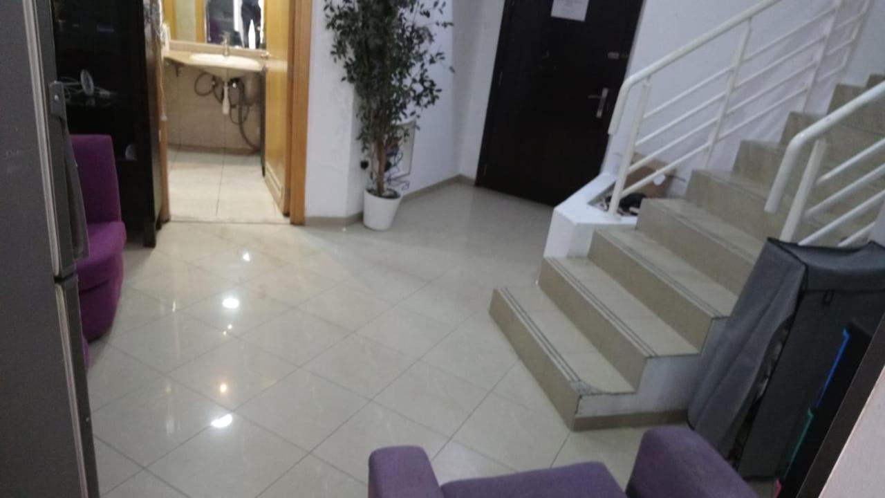 Small Budget Rooms For 'Girls' Only In Dubai, Marina Esterno foto