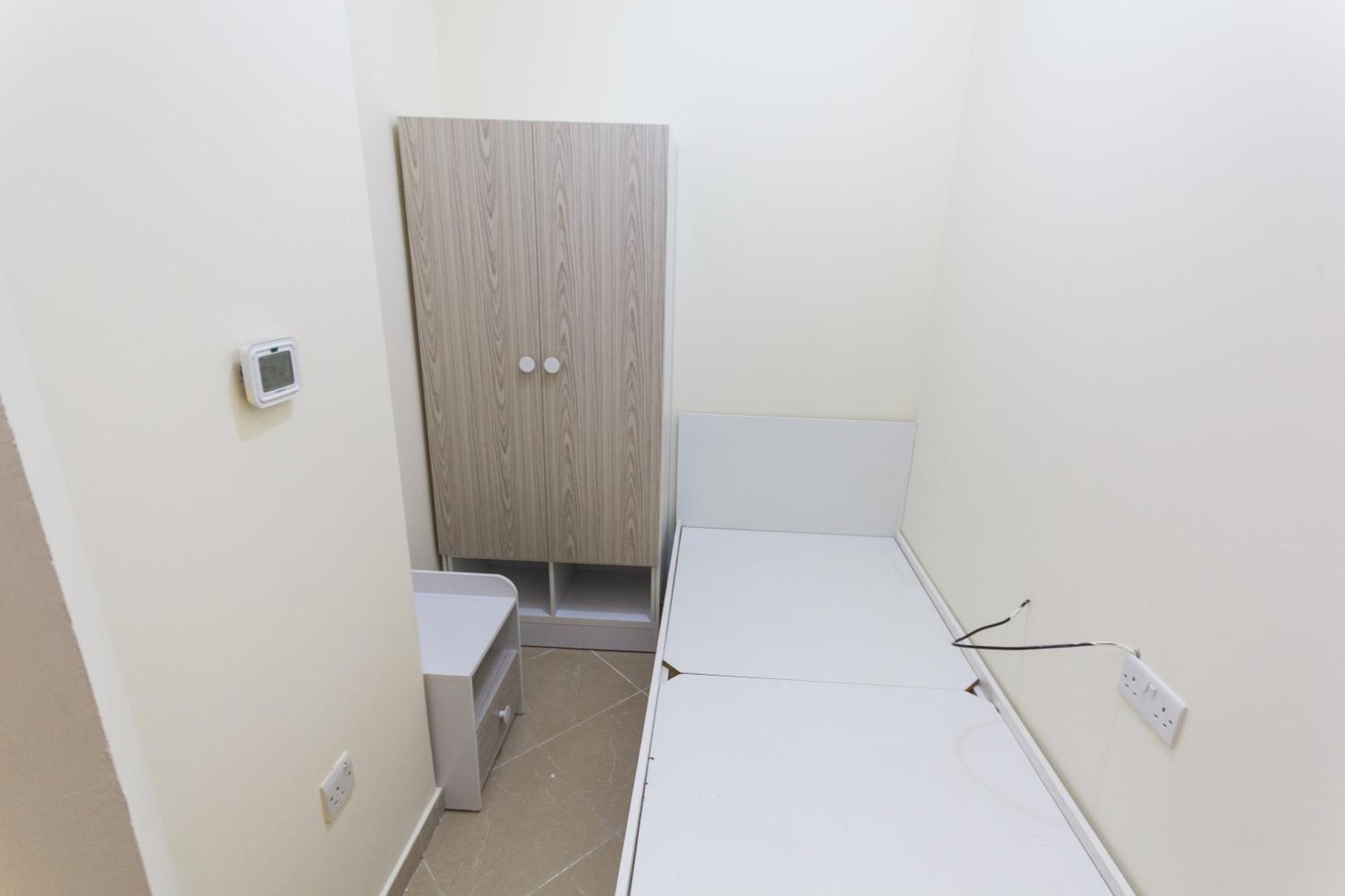 Small Budget Rooms For 'Girls' Only In Dubai, Marina Esterno foto